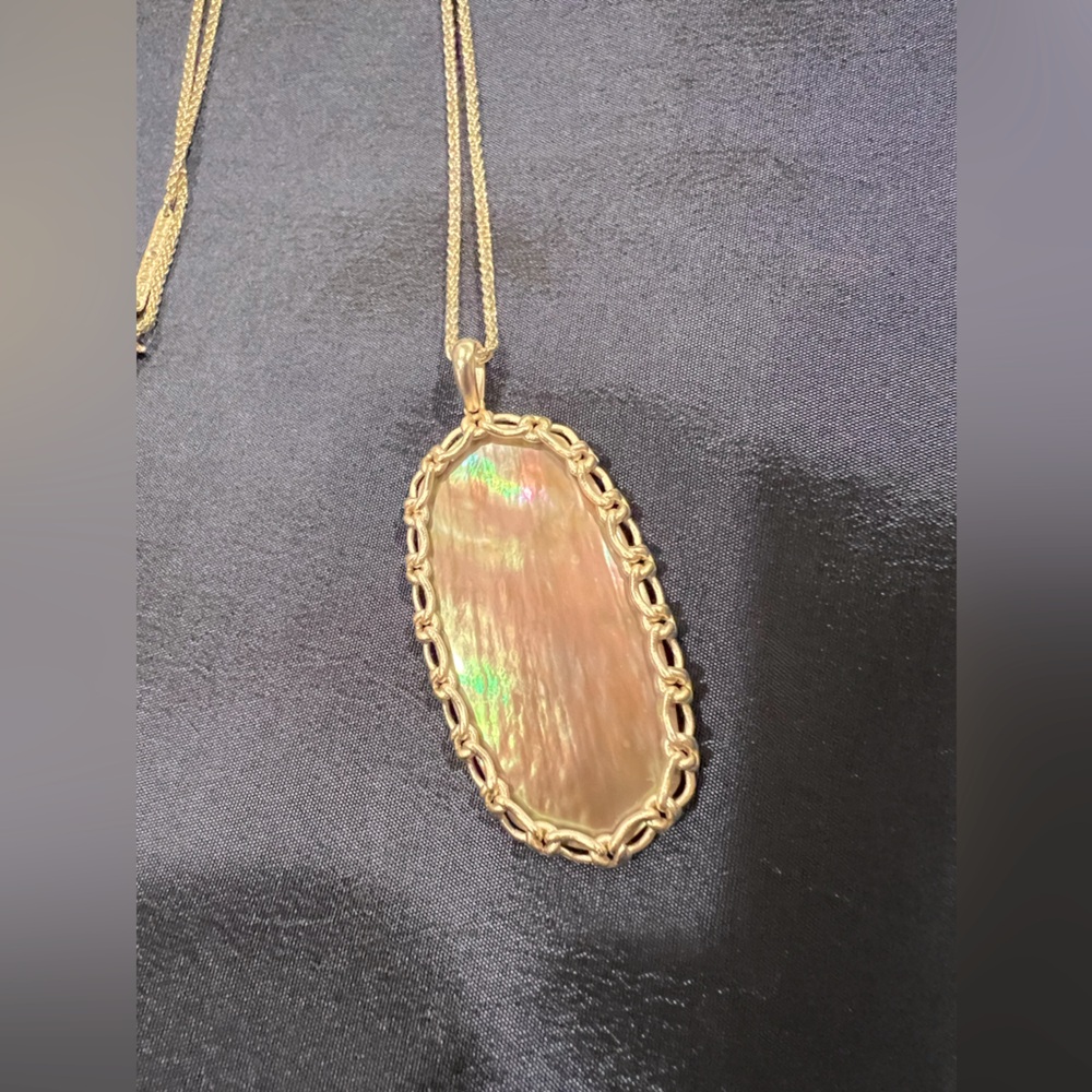 Kendra Scott EUC Macramé Reid Long Pendant Necklace 🤎 Gold Brown MOP Pearl
